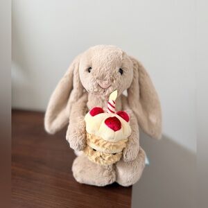 Jellycat Bashful Beige Bunny “Birthday”